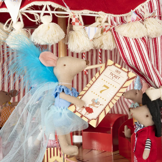 Levlovs Circus Tent