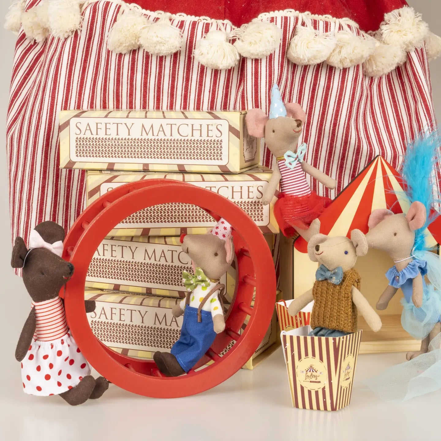 Levlovs Circus Tent