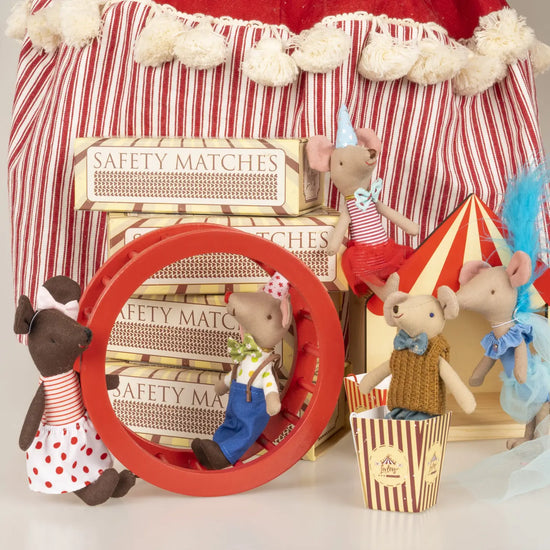 Levlovs Circus Tent