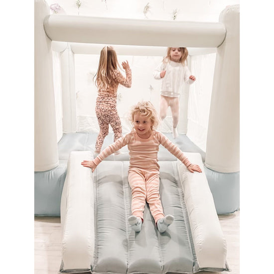 Play cafe space in Greensburg at Trendy Bunny Studio, designed for kids to enjoy interactive play while parents relax and socialize.