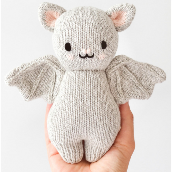 Baby Bat Cuddle + Kind