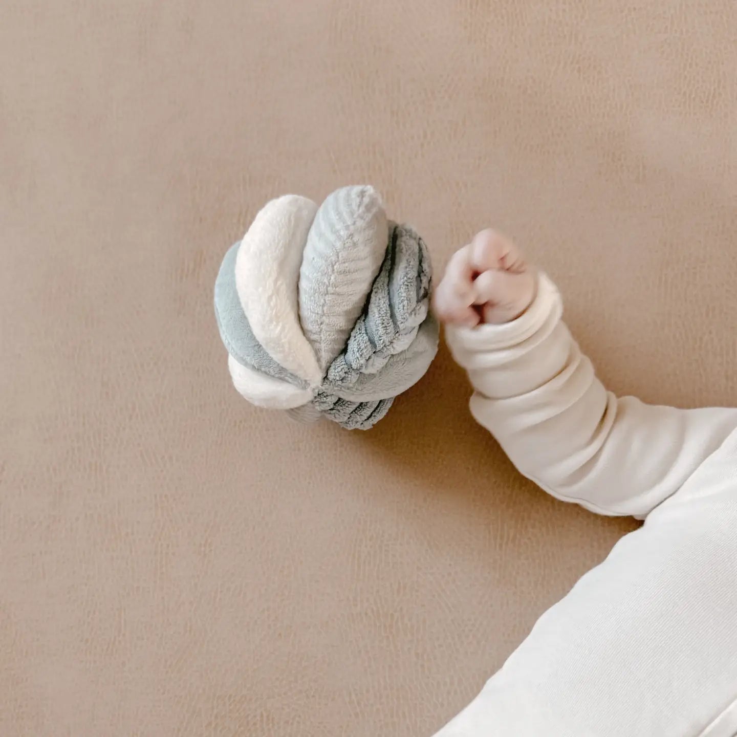 TOTO Baby Sensory Ball